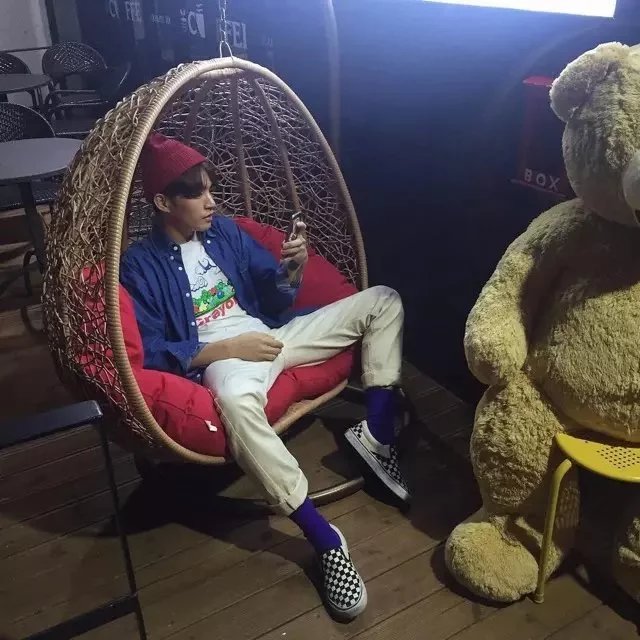 应绿亨韦