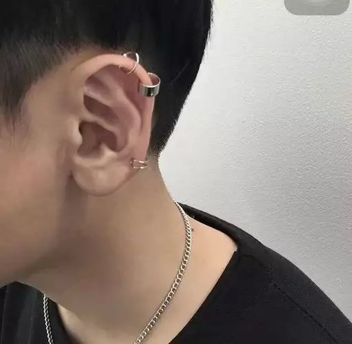 邓艺梦倩
