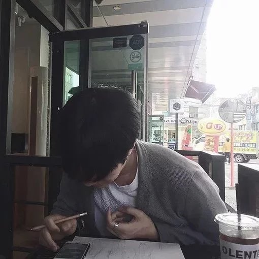江燕霭真