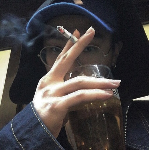 鲍启艺晨